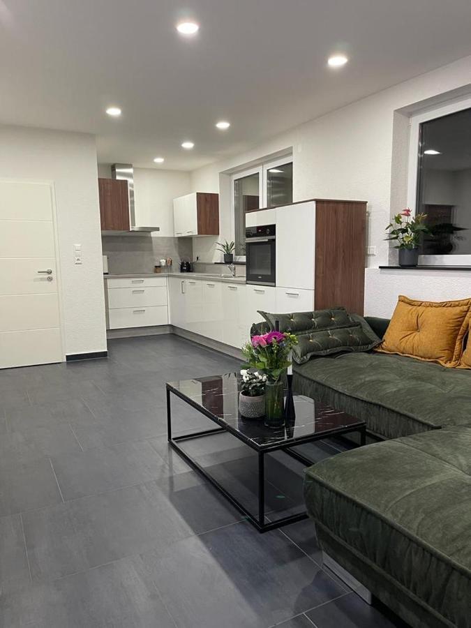 2 Zimmer Wohnung Zur Taegliche Miete Гехінґен Екстер'єр фото