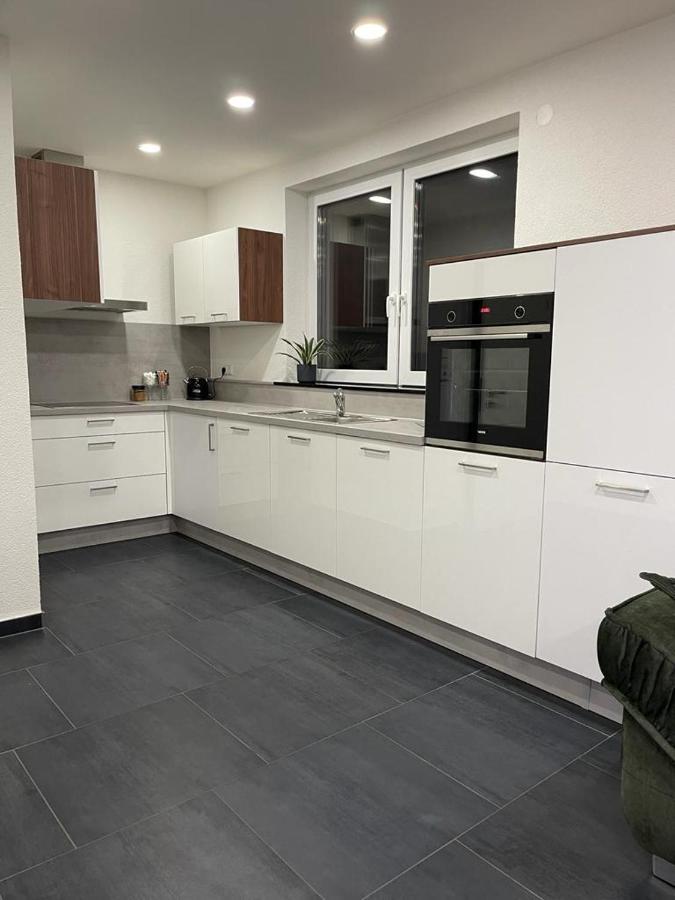 2 Zimmer Wohnung Zur Taegliche Miete Гехінґен Екстер'єр фото