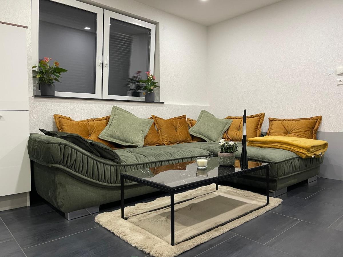 2 Zimmer Wohnung Zur Taegliche Miete Гехінґен Екстер'єр фото
